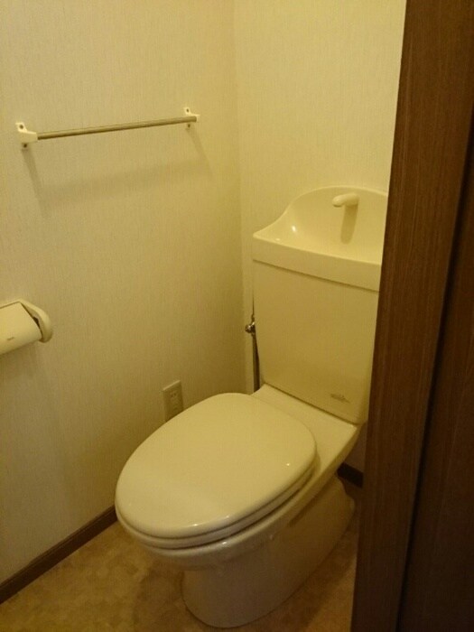 物件内観写真11　(トイレ)