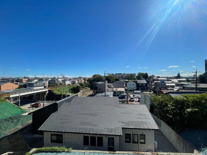 物件内観写真15　(室内からの展望)