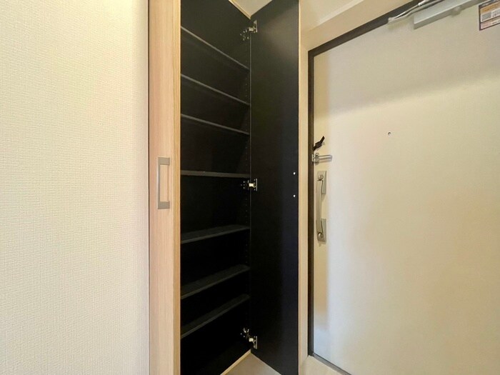 物件内観写真16　(靴箱)