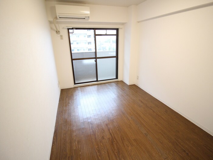 物件内観写真11　(居室)