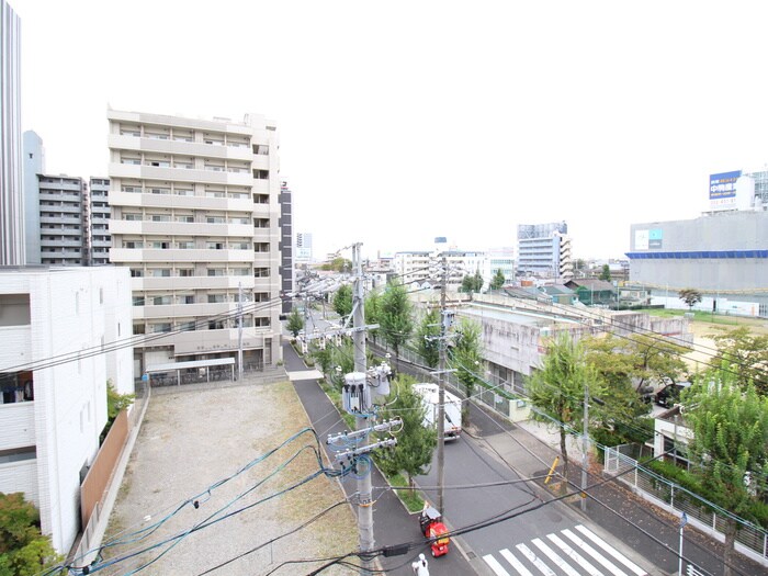 物件内観写真19　(室内からの展望)