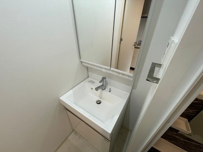 物件内観写真12　(洗面)