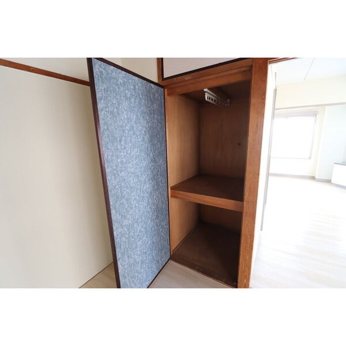 物件内観写真10　(収納)