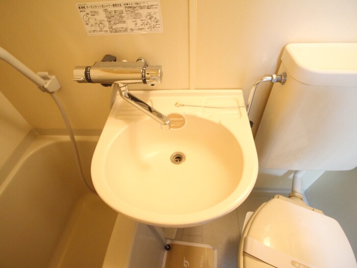 物件内観写真10　(洗面)