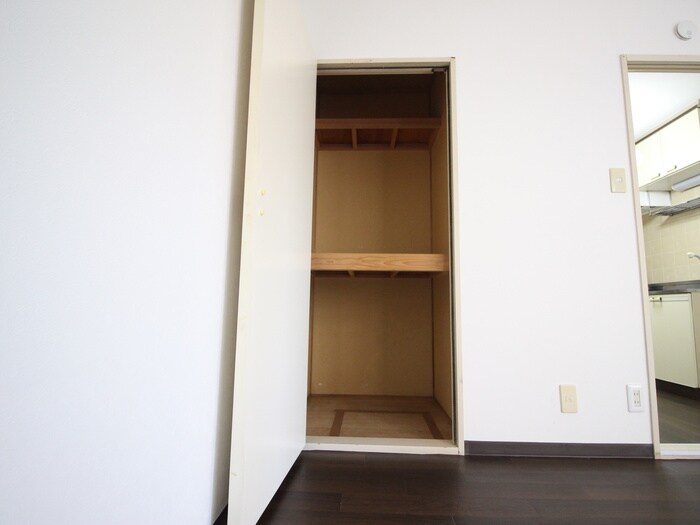 物件内観写真16　(収納)