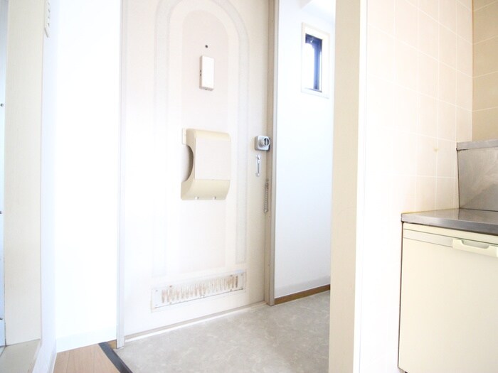 物件内観写真17　(玄関)