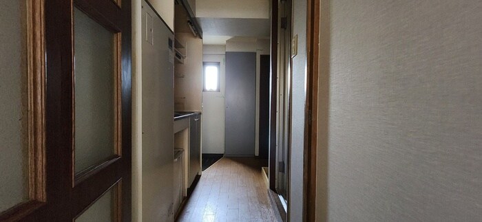 物件内観写真16　(廊下)