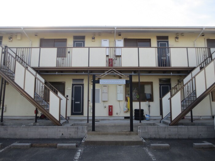 物件外観写真4　(エントランス部分)