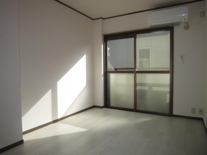 物件内観写真15　(居室)