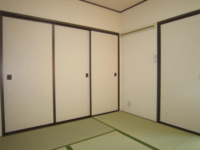 物件内観写真18　(居室)