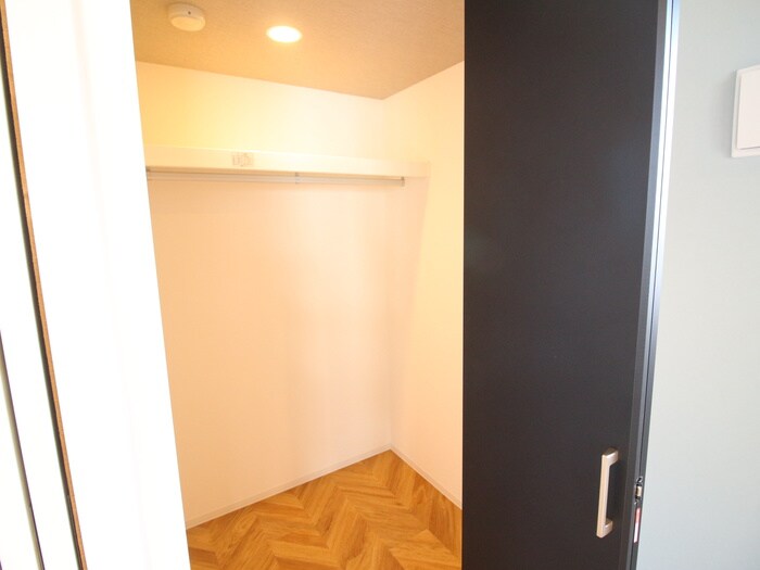 物件内観写真8　(収納)