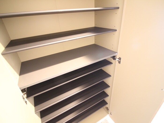 物件内観写真15　(靴箱)