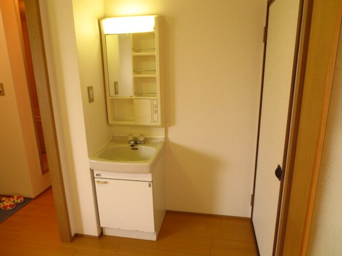 物件内観写真9　(収納)