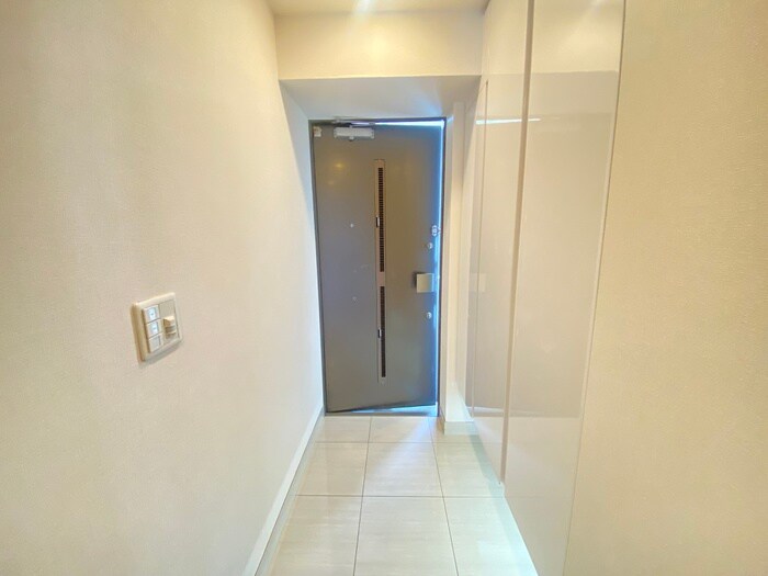 物件内観写真19　(玄関)
