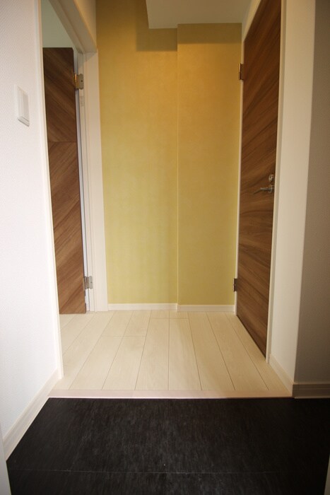 物件内観写真14　(玄関)