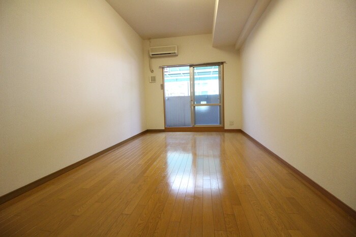 物件内観写真15　(居室)