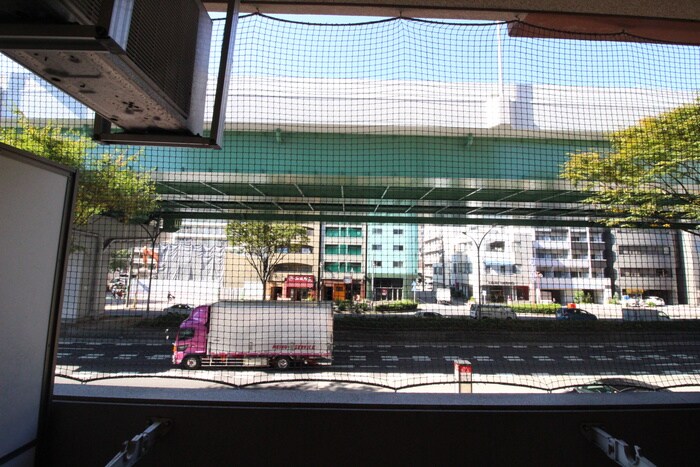 物件内観写真20　(室内からの展望)