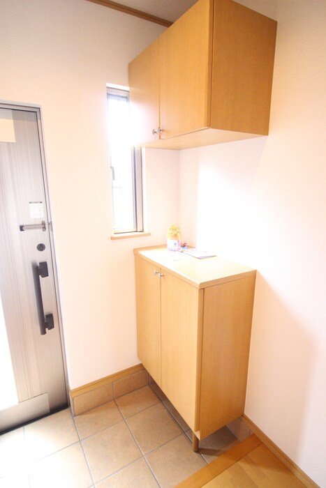 物件内観写真5　(靴箱)