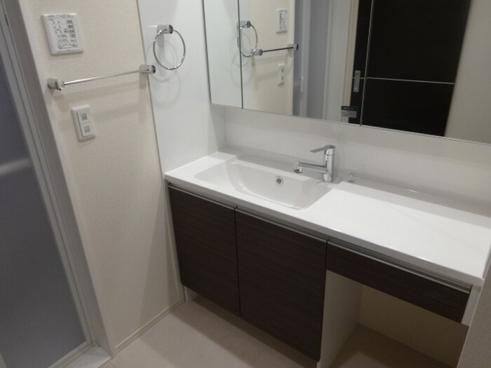 物件内観写真12　(洗面)