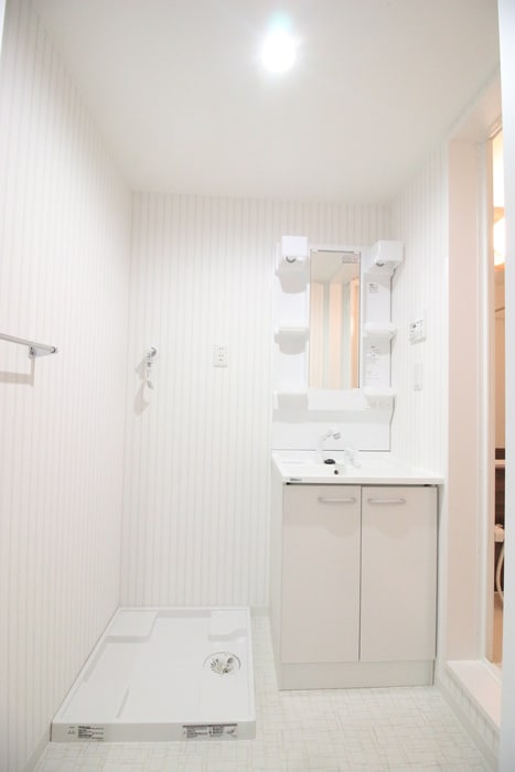 物件内観写真17　(洗濯機置場)