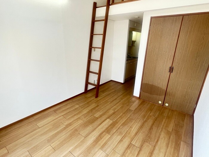 物件内観写真8　(居室)