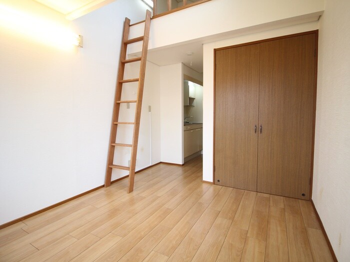 物件内観写真8　(居室)