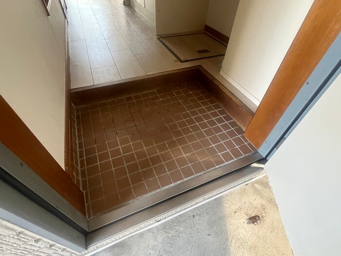 物件内観写真16　(玄関)