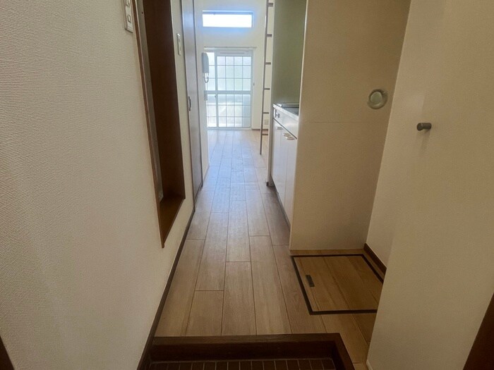 物件内観写真17　(廊下)