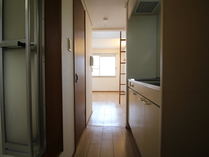 物件内観写真18　(廊下)