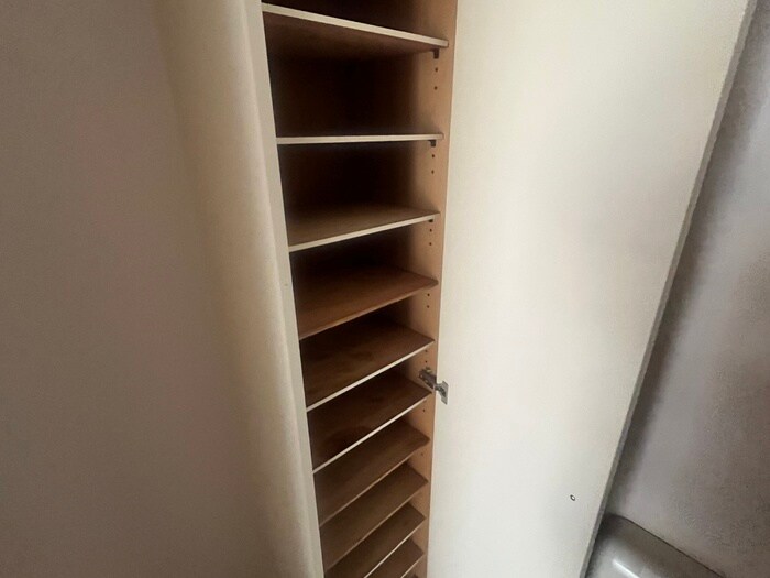 物件内観写真18　(靴箱)