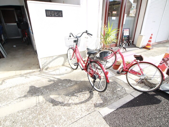 物件外観写真6　(駐輪場)