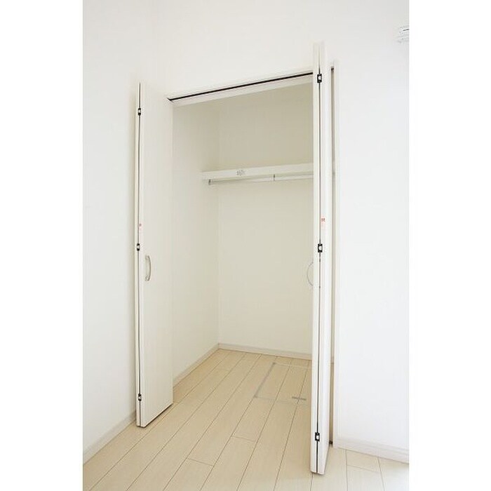 物件内観写真7　(収納)