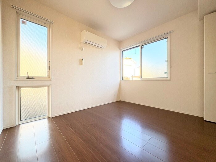 物件内観写真10　(居室)