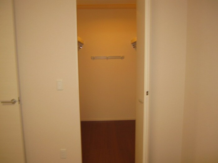 物件内観写真13　(収納)