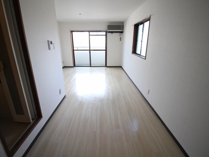 物件内観写真7　(居室)