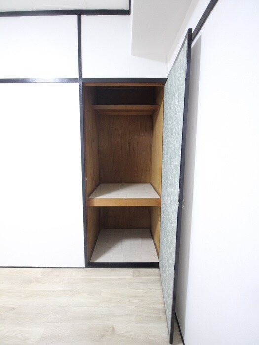 物件内観写真18　(収納)