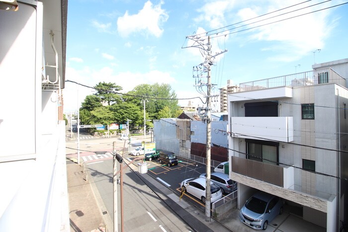 物件内観写真16　(室内からの展望)