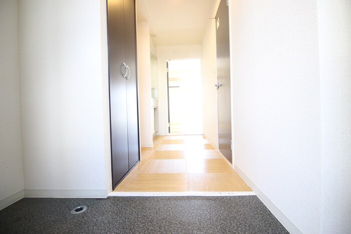 物件内観写真17　(廊下)