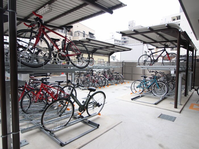 物件外観写真3　(駐輪場)