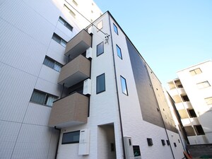 SELENITE平安通駅前外観写真