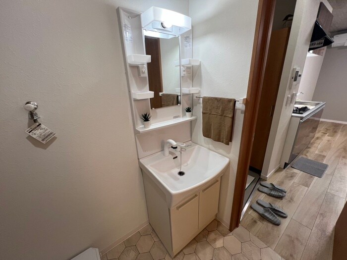 物件内観写真14　(洗面)