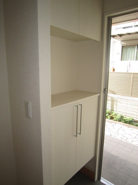 物件内観写真15　(靴箱)