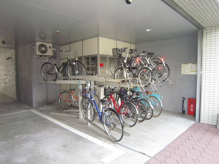 物件外観写真3　(駐輪場)