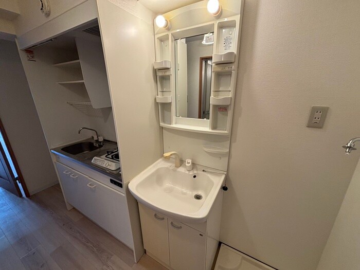 物件内観写真12　(洗面)