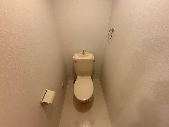 物件内観写真12　(トイレ)