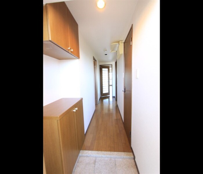 物件内観写真7　(玄関)