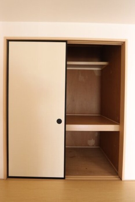 物件内観写真15　(収納)