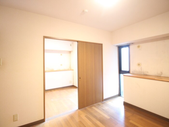 物件内観写真10　(居室)