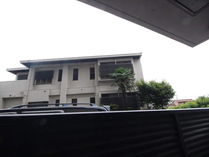 物件内観写真20　(室内からの展望)