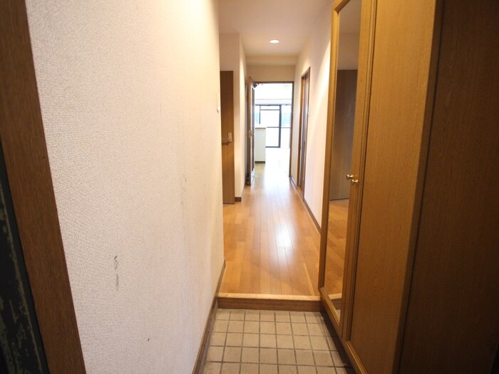 物件内観写真22　(玄関)